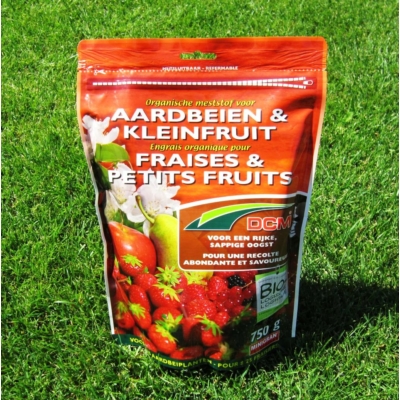 DCM növénytáp eper és egyéb gyümölcsökhöz (0,75 kg)